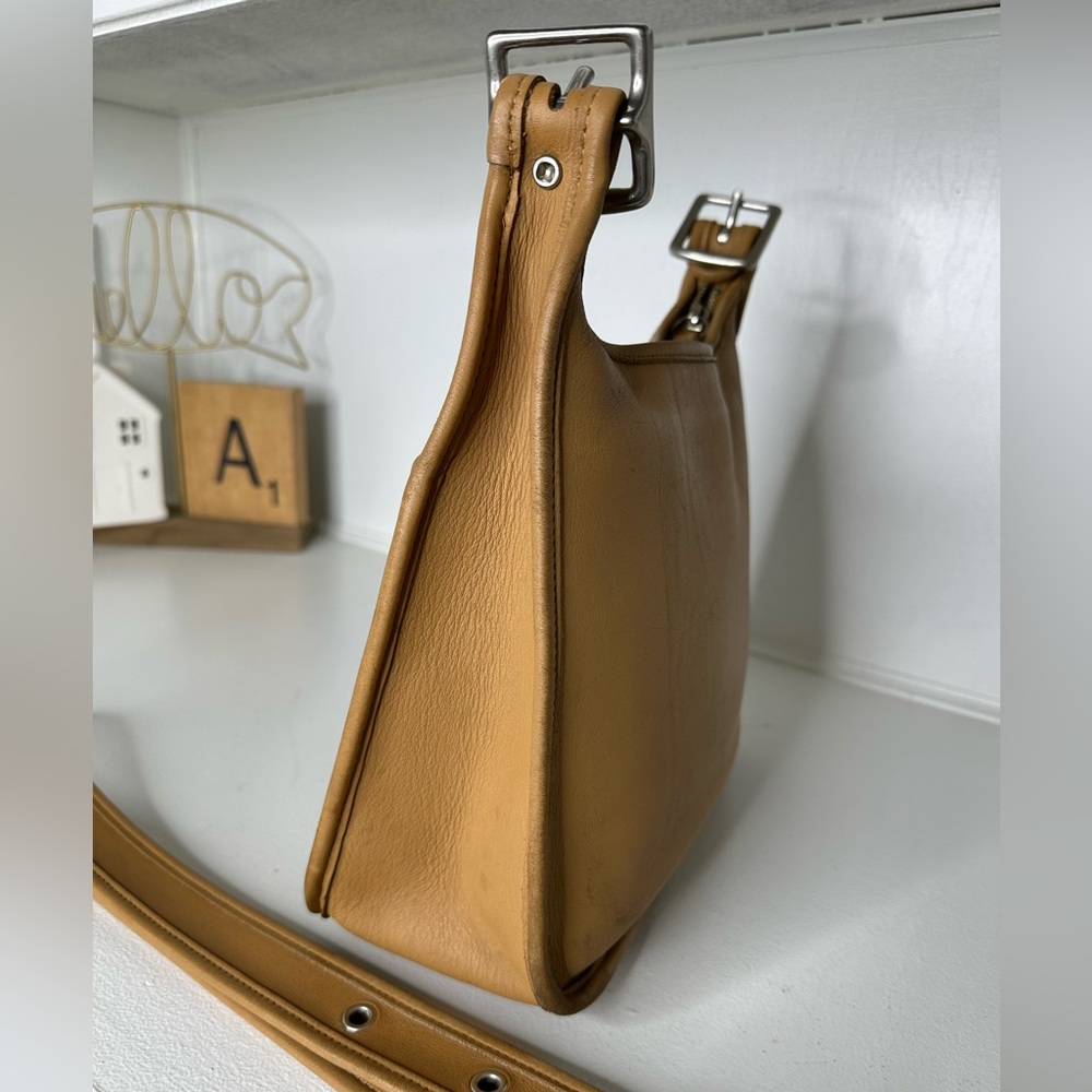 **SOLD**Vintage Coach 9966 Legacy Zip Camel Tan and Silver Nickel Hardware - Picture 5 of 16